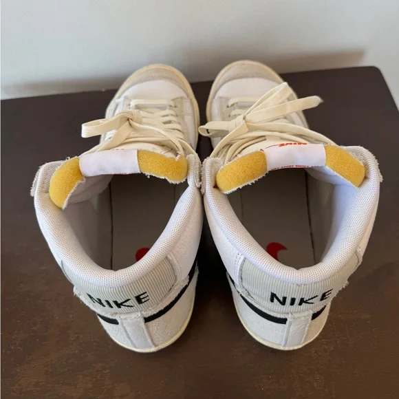 Nike Blazer Mid 77 Pro Club - Picture 9 of 11